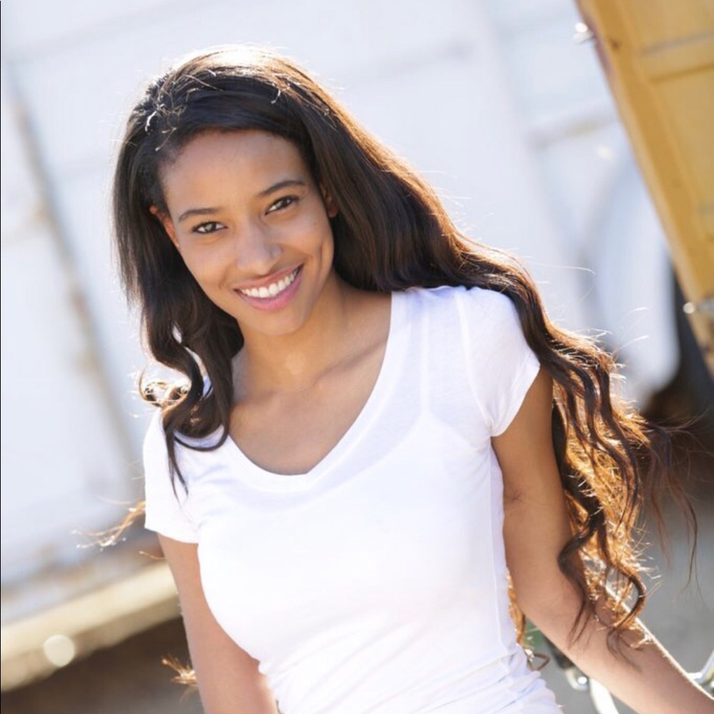 Meet your Posher, Desiree